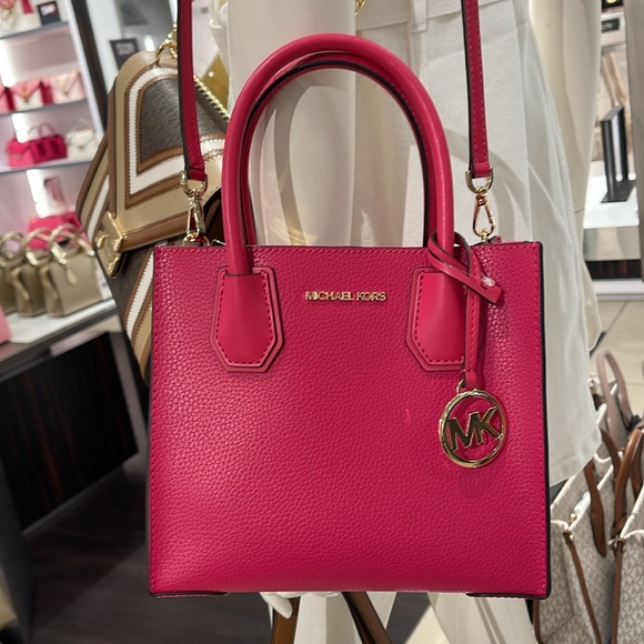 Michael Kors Mercer Medium Leather Messenger Satchel Crossbody
Electric Pink
NWT - Picture 12 of 16
